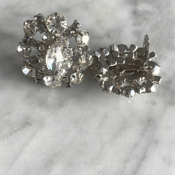Rhinestone earrings vintage clip on - Picture 1 of 3